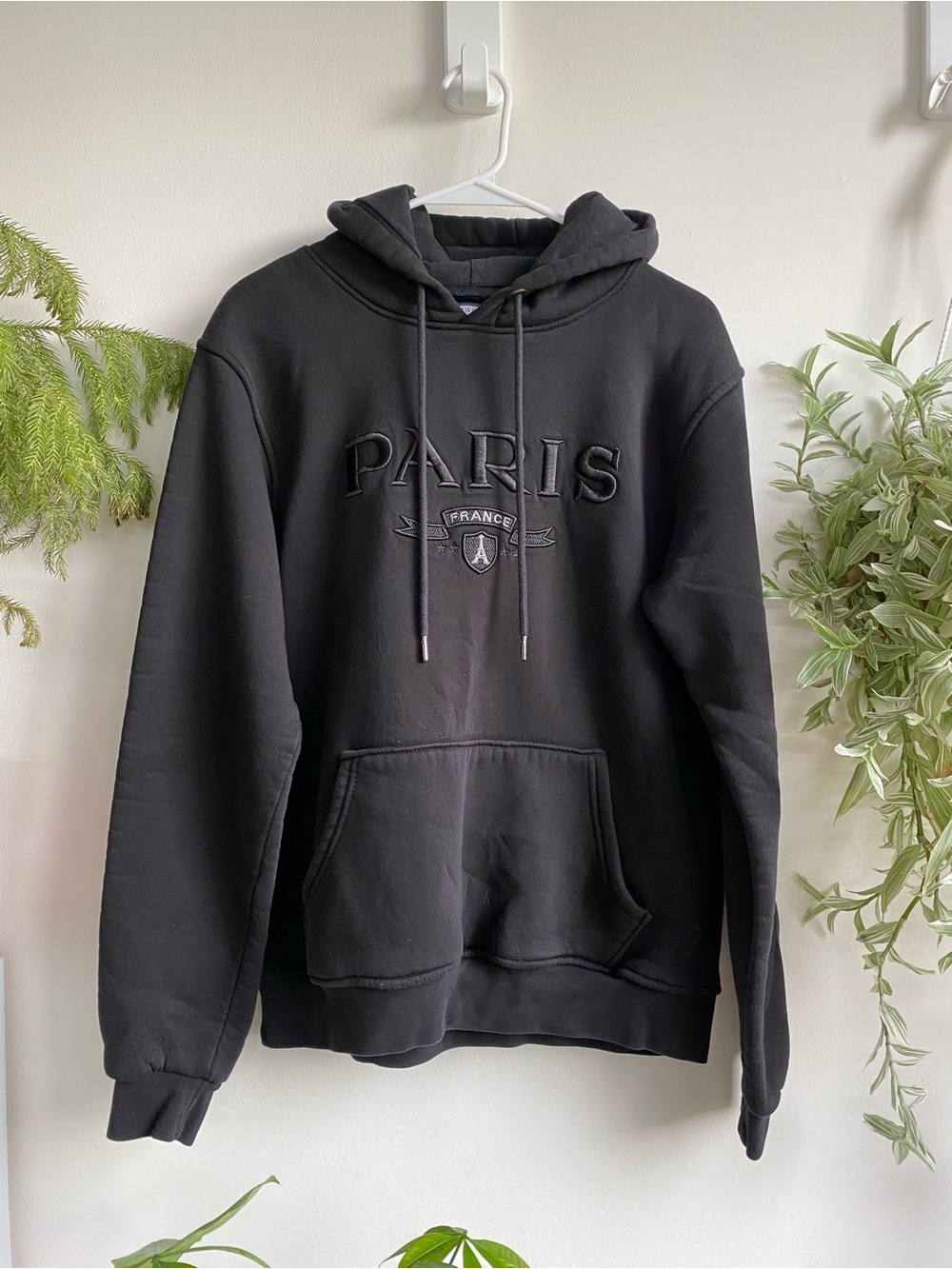 🖤 Paris Embroidered Black Hoodie Sweatshirt Sweater Cozy Warm France Eiffel Fall